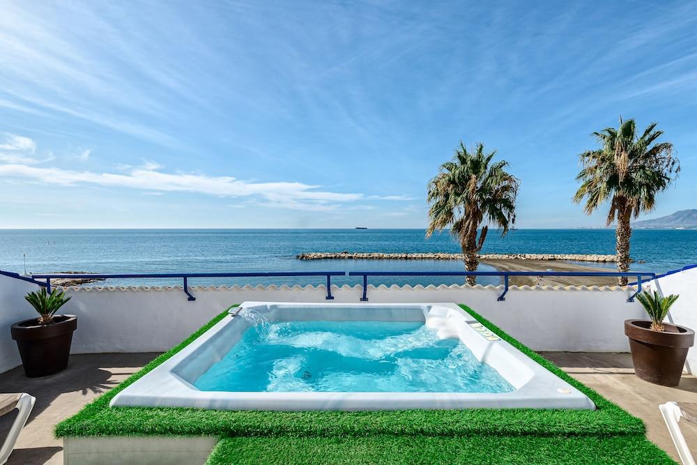 Hotel La Chancla Малага Екстериор снимка