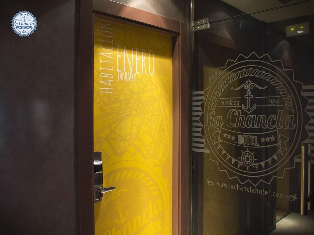 Hotel La Chancla Малага Екстериор снимка