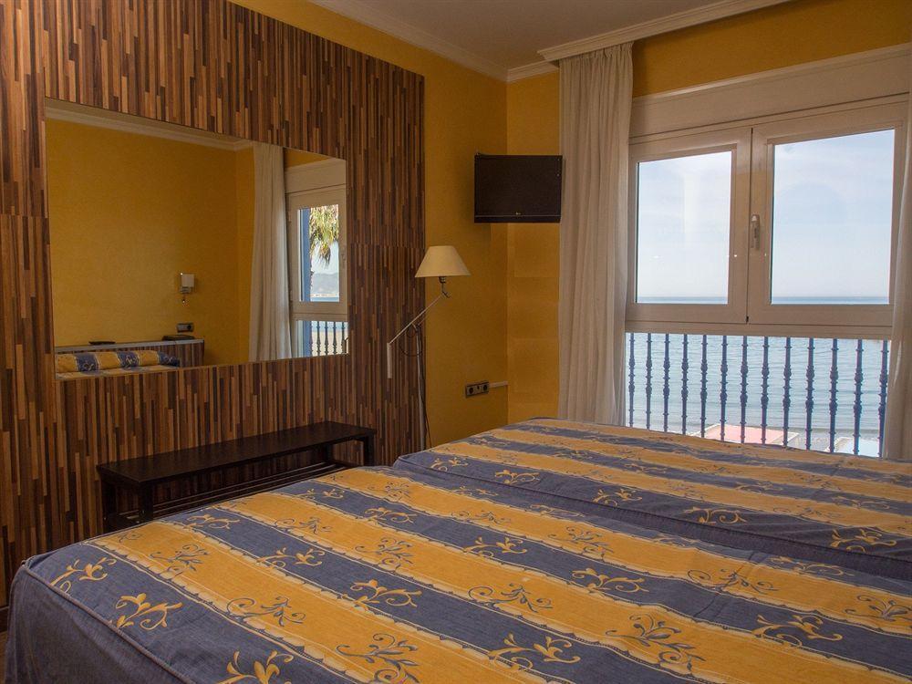 Hotel La Chancla Малага Екстериор снимка
