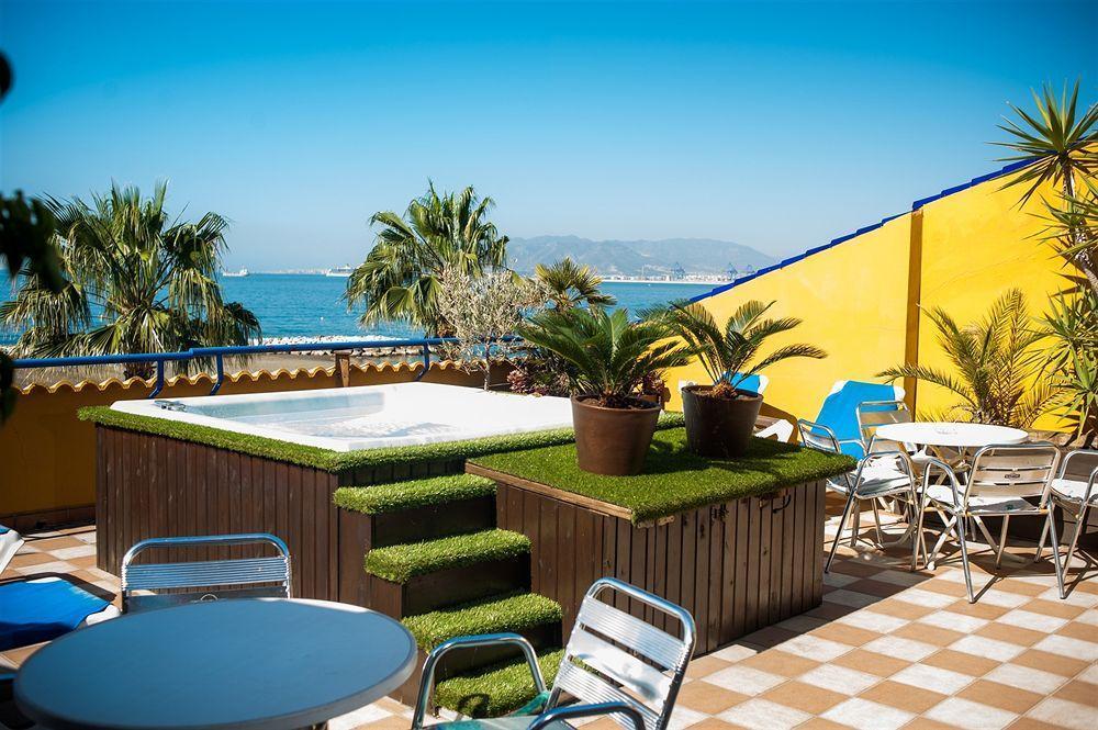 Hotel La Chancla Малага Екстериор снимка