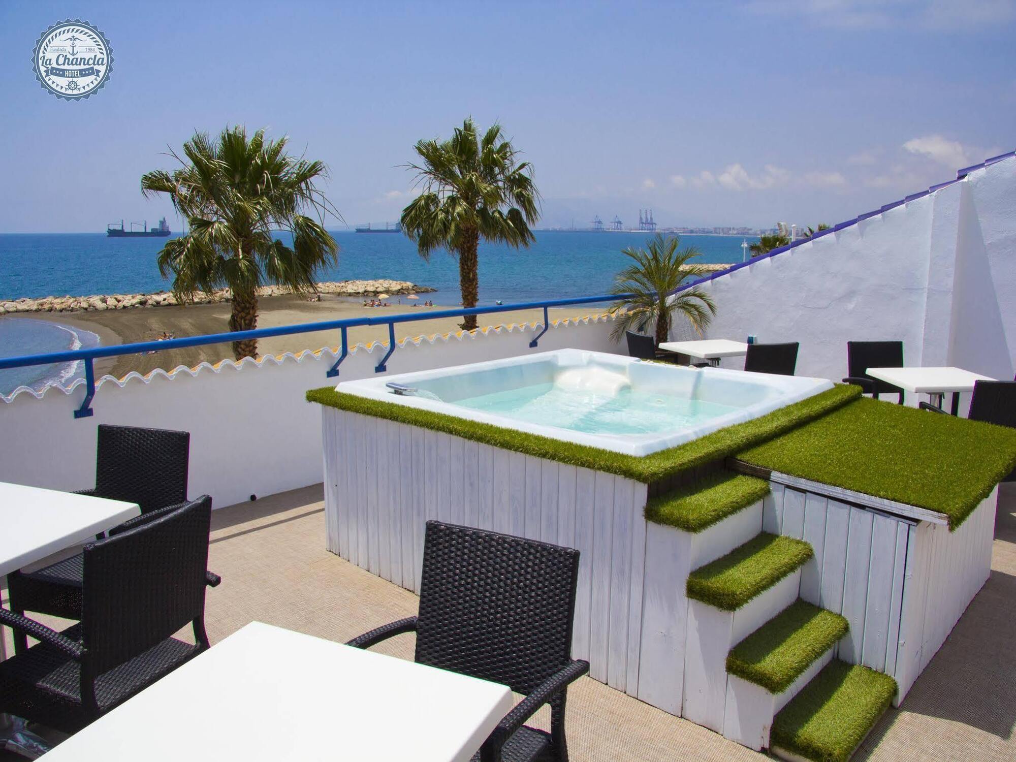 Hotel La Chancla Малага Екстериор снимка